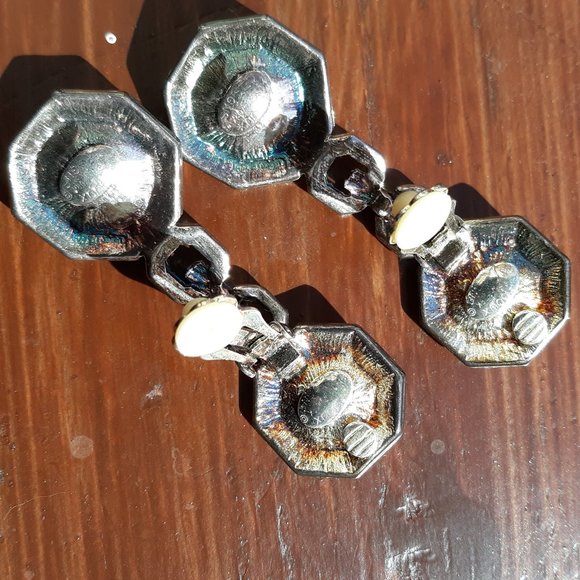 Vintage Cache Black Rhinestone Clip On Earrings - Picture 4 of 6